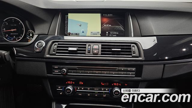BMW 5 Series (F10) 520d 2015 — фото 14