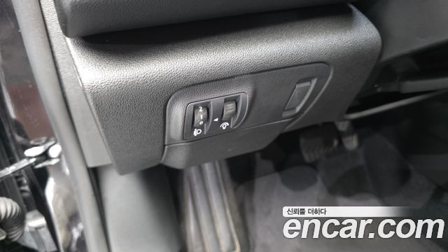 Renault Korea SM6 1.3 TCe SE 2022 — фото 29