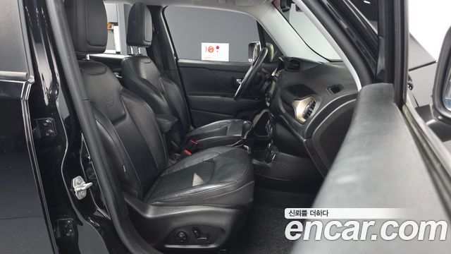 Jeep Renegade 2.0 Diesel Limited AWD 2017 — фото 11