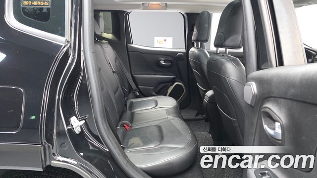 Jeep Renegade 2.0 Diesel Limited AWD 2017 — фото 12