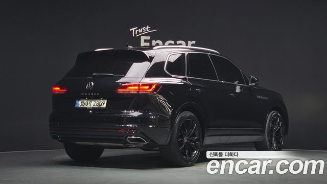 Volkswagen Touareg (III) 3.0 TDI R-Line 2021 — фото 2
