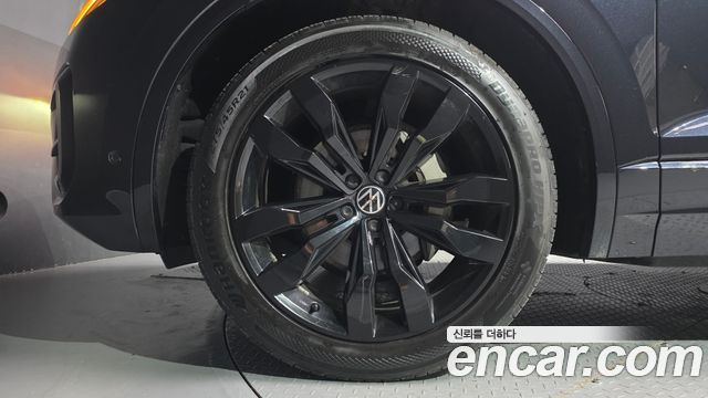 Volkswagen Touareg (III) 3.0 TDI R-Line 2021 — фото 5
