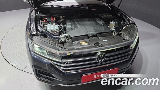 Volkswagen Touareg (III) 3.0 TDI R-Line 2021 — фото 6