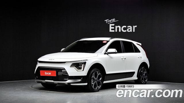 Kia Niro Signature 2024 — фото 1