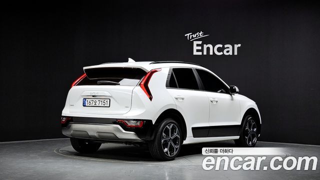 Kia Niro Signature 2024 — фото 2