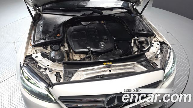 Mercedes-Benz C-Class (W205) C220 d 4MATIC 2020 — фото 6