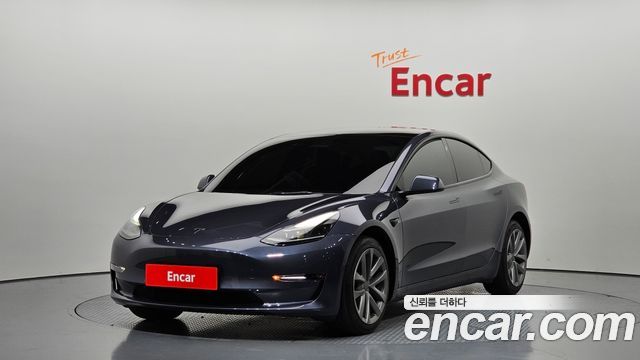 Tesla Model 3 Long Range AWD 2022 — фото 1