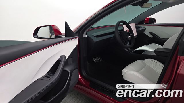 Tesla Model 3 Performance AWD 2025 — фото 10