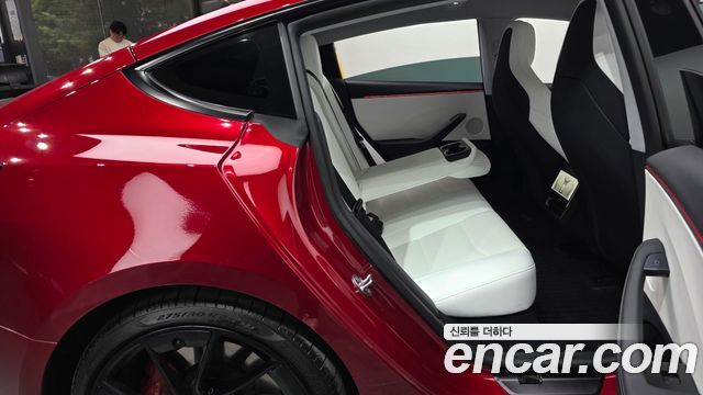 Tesla Model 3 Performance AWD 2025 — фото 15