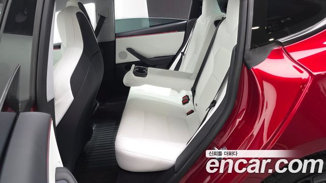 Tesla Model 3 Performance AWD 2025 — фото 16