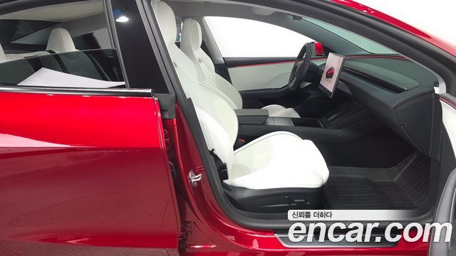Tesla Model 3 Performance AWD 2025 — фото 32