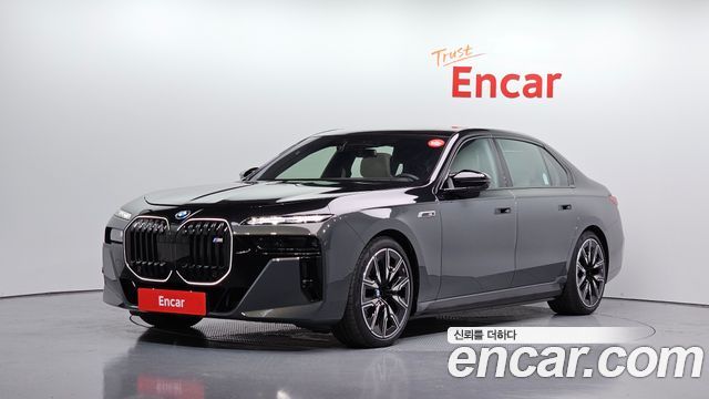 BMW i7 (G70) M70 xDrive M Performance 2025 — фото 1