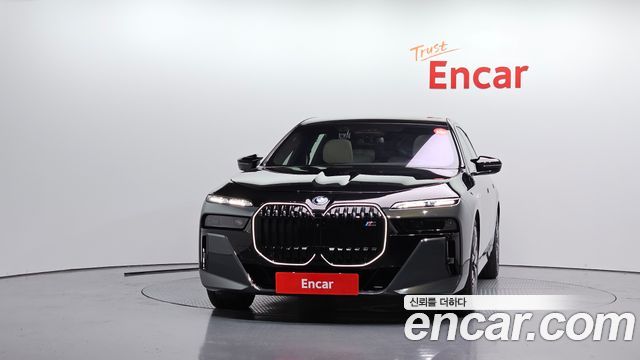 BMW i7 (G70) M70 xDrive M Performance 2025 — фото 3