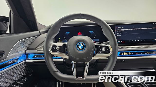 BMW i7 (G70) M70 xDrive M Performance 2025 — фото 15