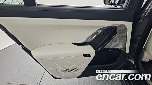 BMW i7 (G70) M70 xDrive M Performance 2025 — фото 25