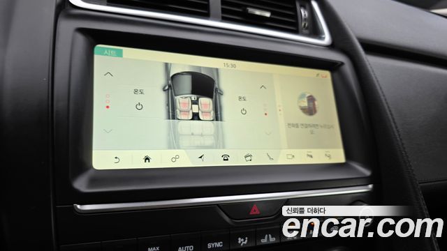 Jaguar E-PACE P250 SE 2019 — фото 18