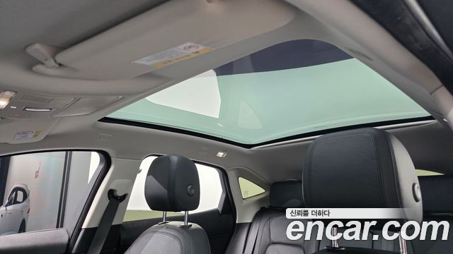 Jaguar E-PACE P250 SE 2019 — фото 38