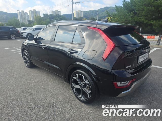 Kia Niro Signature 2022 — фото 2