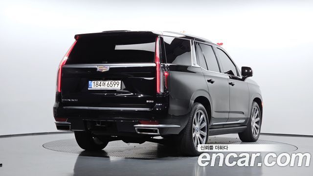 Cadillac Escalade (V) 6.2 Premium Luxury Platinum 2021 — фото 2