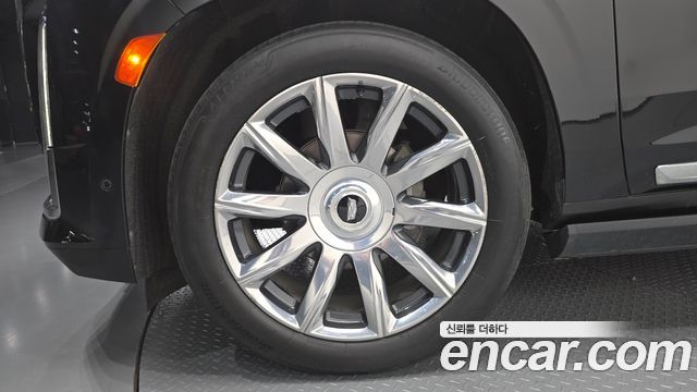 Cadillac Escalade (V) 6.2 Premium Luxury Platinum 2021 — фото 5