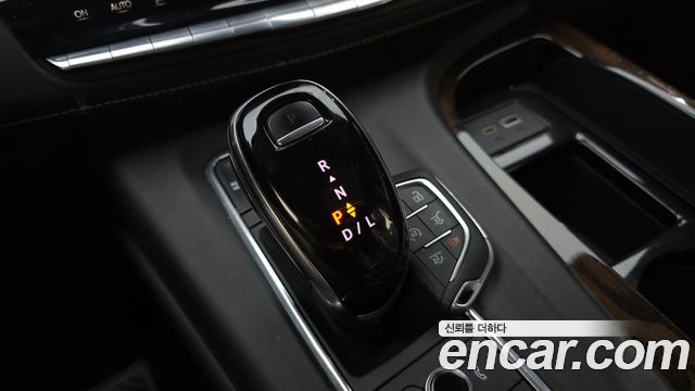 Cadillac Escalade (V) 6.2 Premium Luxury Platinum 2021 — фото 9