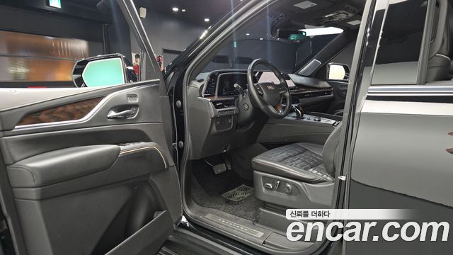 Cadillac Escalade (V) 6.2 Premium Luxury Platinum 2021 — фото 10
