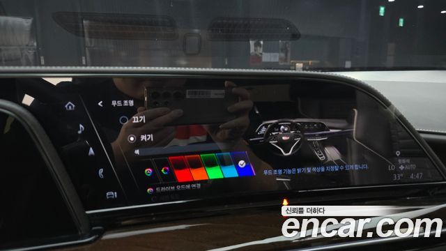 Cadillac Escalade (V) 6.2 Premium Luxury Platinum 2021 — фото 16