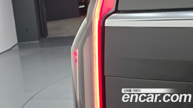 Cadillac Escalade (V) 6.2 Premium Luxury Platinum 2021 — фото 23