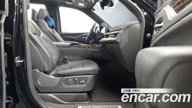 Cadillac Escalade (V) 6.2 Premium Luxury Platinum 2021 — фото 26