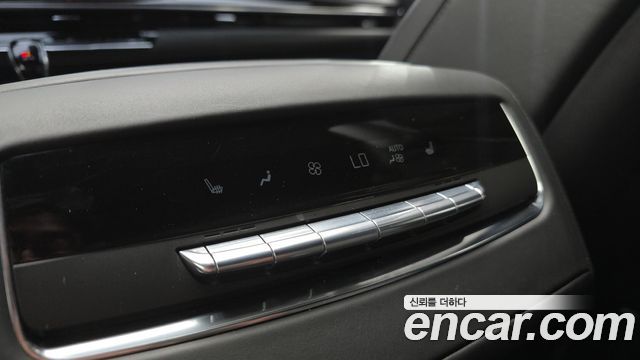 Cadillac Escalade (V) 6.2 Premium Luxury Platinum 2021 — фото 28