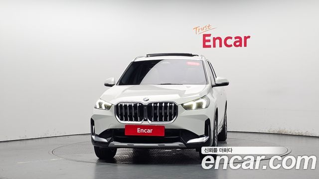 BMW X1 (U11) xDrive 20i xLine 2025 — фото 3