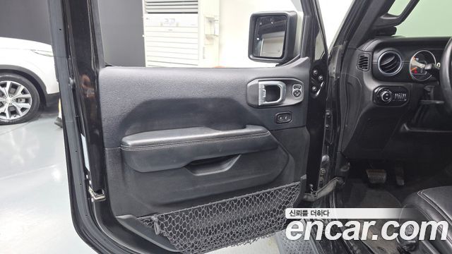 Jeep Wrangler (JL) 2.0 Sahara 4Door 2018 — фото 24
