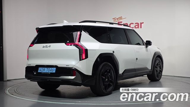 Kia EV9 Long Range 4WD GT Line 2024 — фото 2