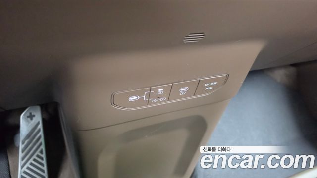 Kia EV9 Long Range 4WD GT Line 2024 — фото 35