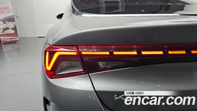 Kia K5 (III) 2.0 Prestige 2023 — фото 23