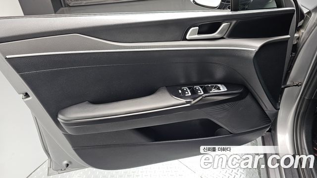 Kia K5 (III) 2.0 Prestige 2023 — фото 24