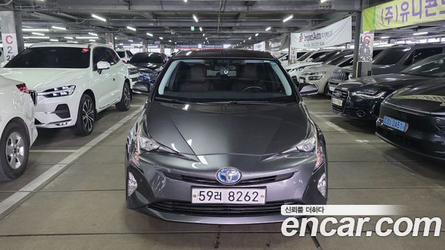 Toyota Prius (IV) 1.8 E 2017 — фото 22