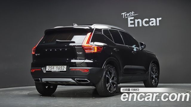 Volvo XC40 T4 Inscription 2019 — фото 2