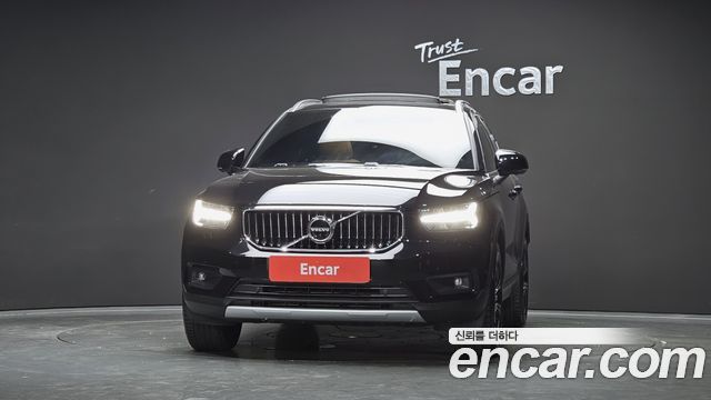 Volvo XC40 T4 Inscription 2019 — фото 3