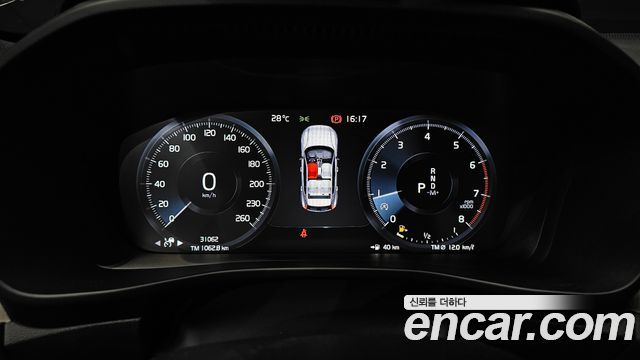 Volvo XC40 T4 Inscription 2019 — фото 8