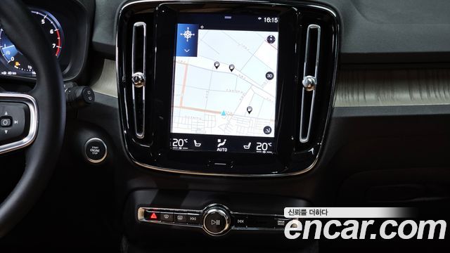 Volvo XC40 T4 Inscription 2019 — фото 13