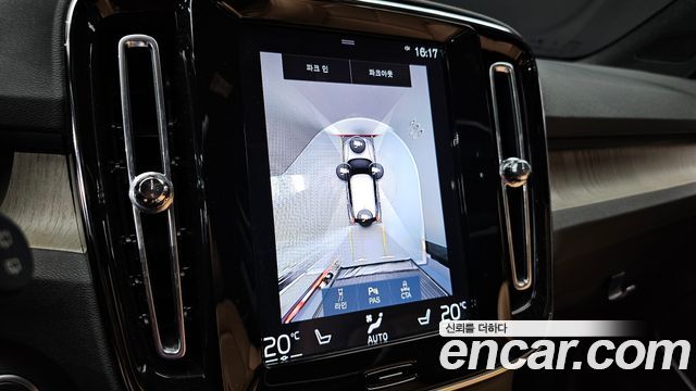 Volvo XC40 T4 Inscription 2019 — фото 14