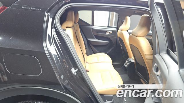 Volvo XC40 T4 Inscription 2019 — фото 26