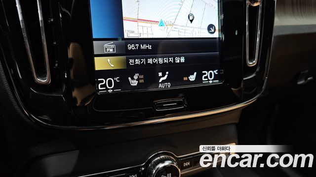 Volvo XC40 T4 Inscription 2019 — фото 28