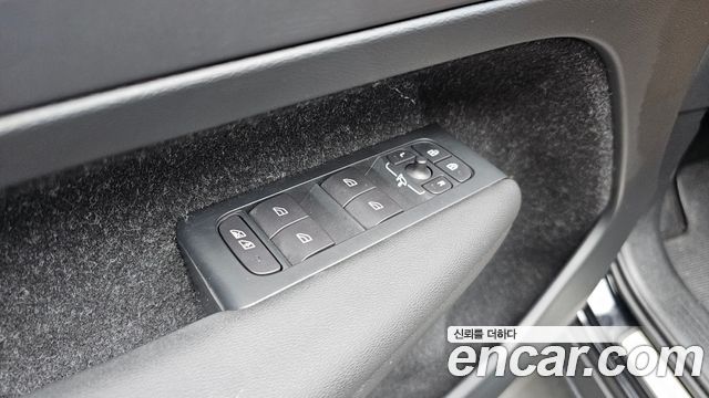 Volvo XC40 T4 Inscription 2019 — фото 30