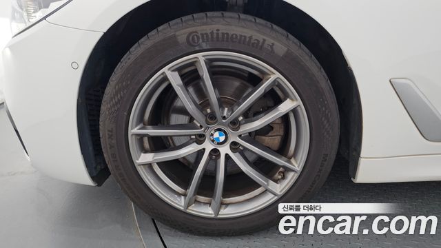 BMW 5 Series (G30) 520d xDrive M Sport Package Plus 2018 — фото 5