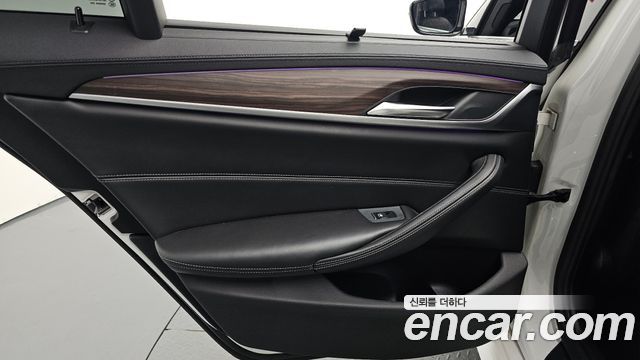 BMW 5 Series (G30) 520d xDrive M Sport Package Plus 2018 — фото 25