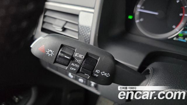 KG Mobility (SsangYong) Rexton Sports Khan Diesel 2.2 4WD Prestige 2021 — фото 29