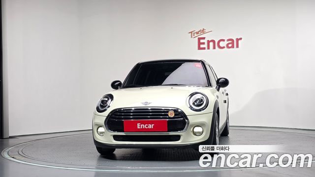 MINI Cooper 5Door Standard 3rd 2019 — фото 3