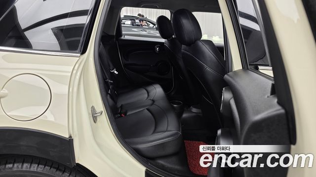 MINI Cooper 5Door Standard 3rd 2019 — фото 12